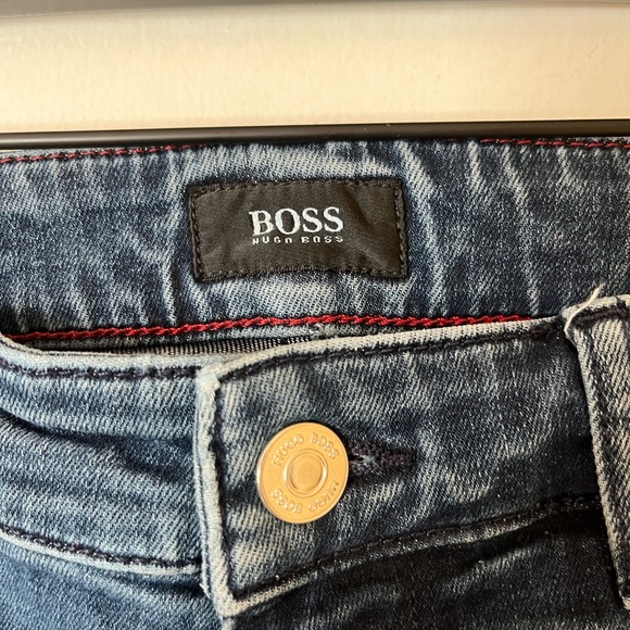 HUGO BOSS jeans - size 32 - EUC - Picture 2 of 2